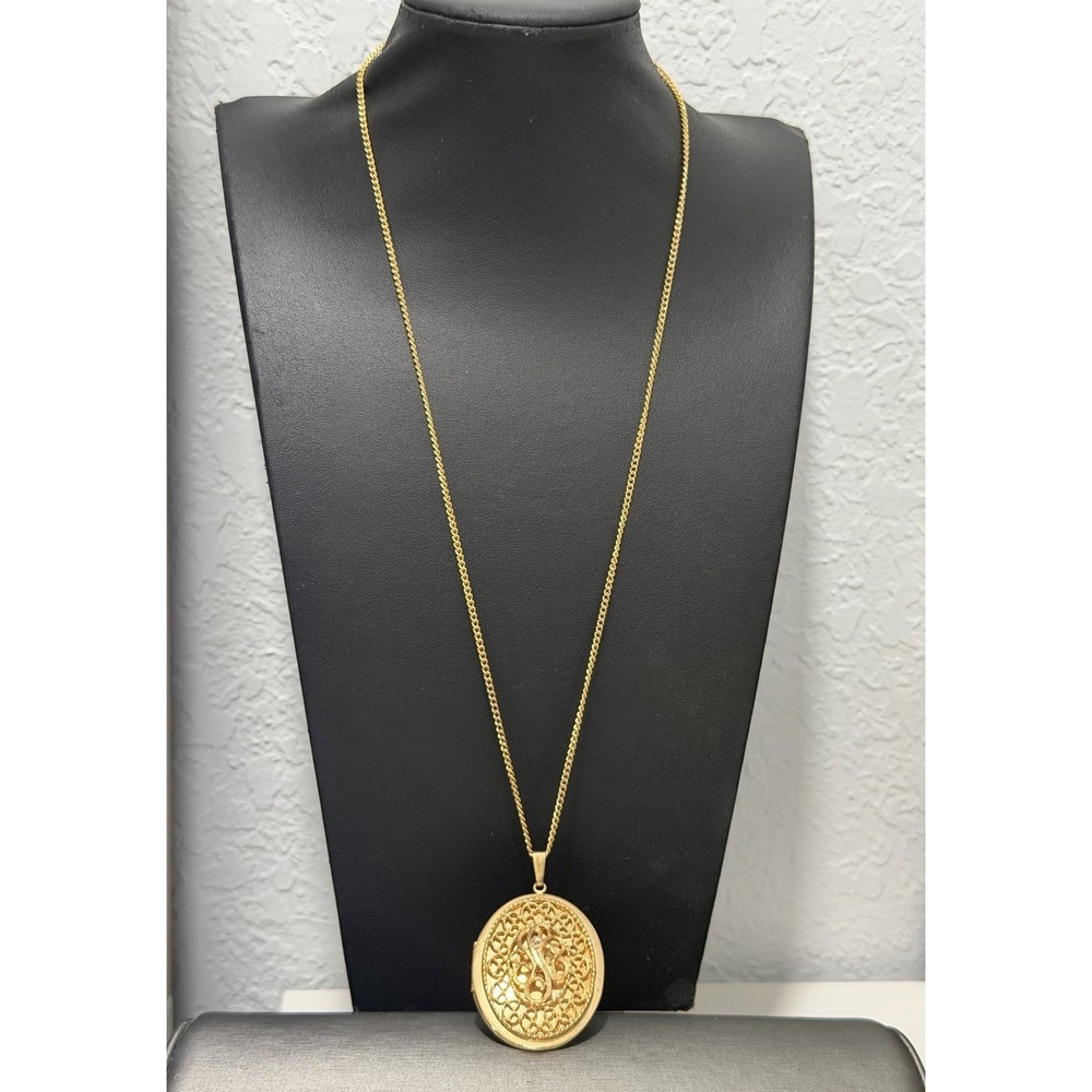 Vintage Gold Tone Filigree Oval Locket Pendant Necklace 24" Chain Photo Locket